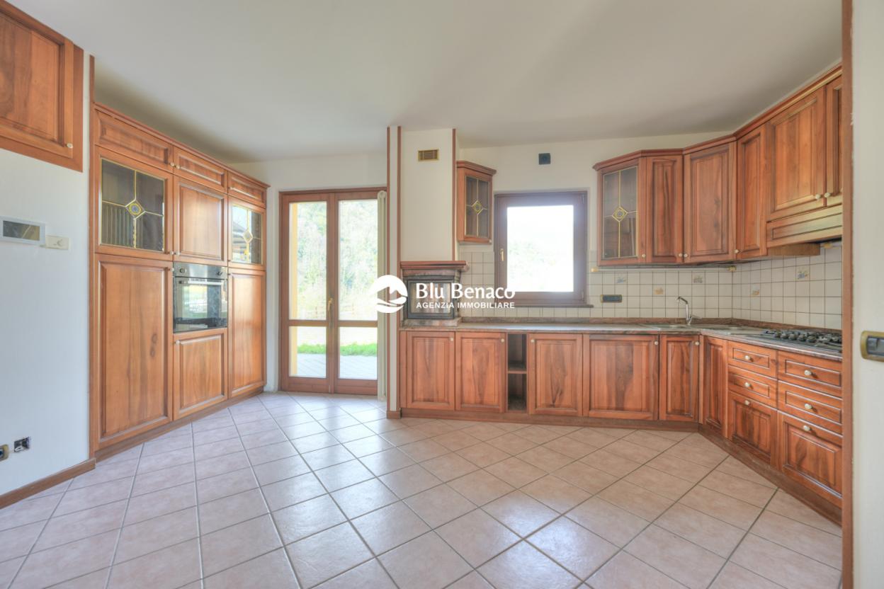 villa indipendente, in vendita roè volciano