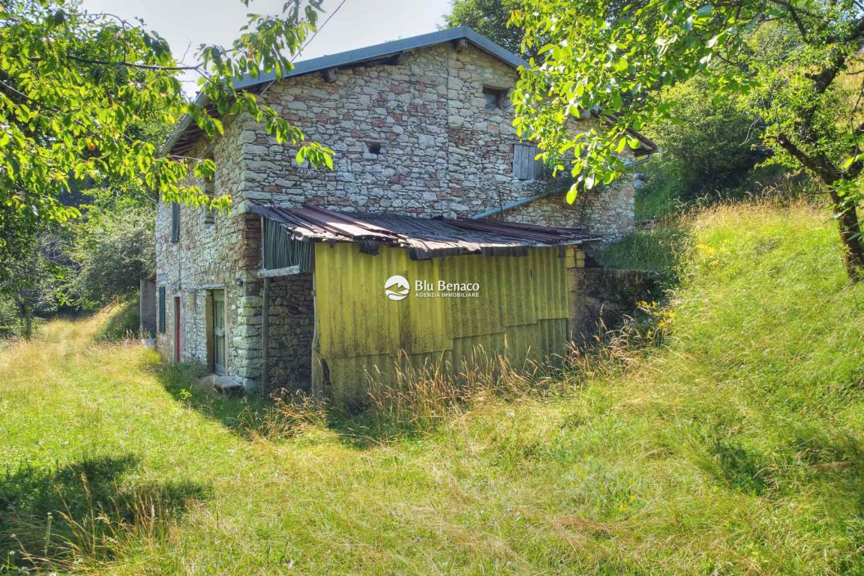 Detached property in Briano