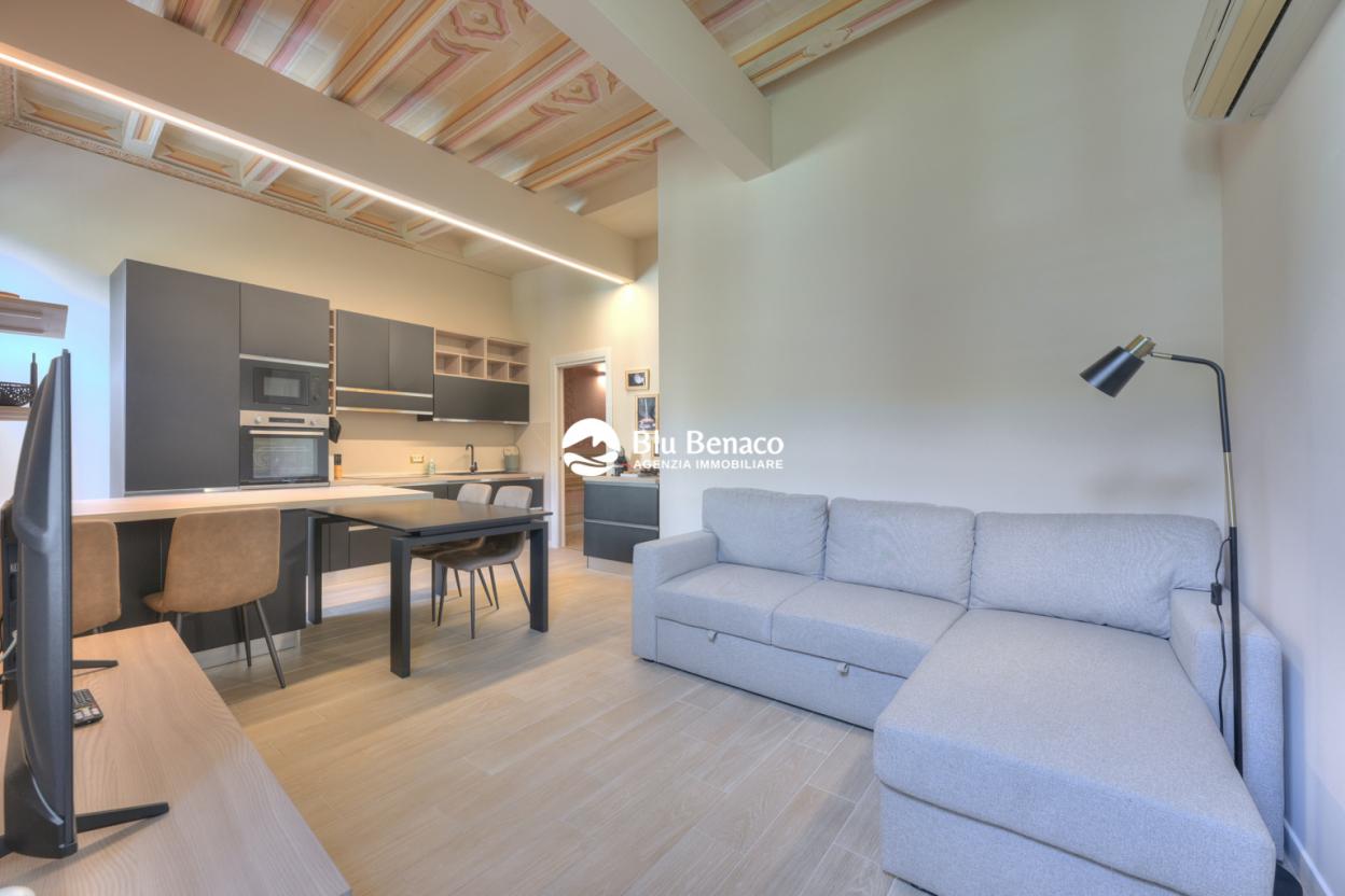 Bilocale storico in vendita a Toscolano