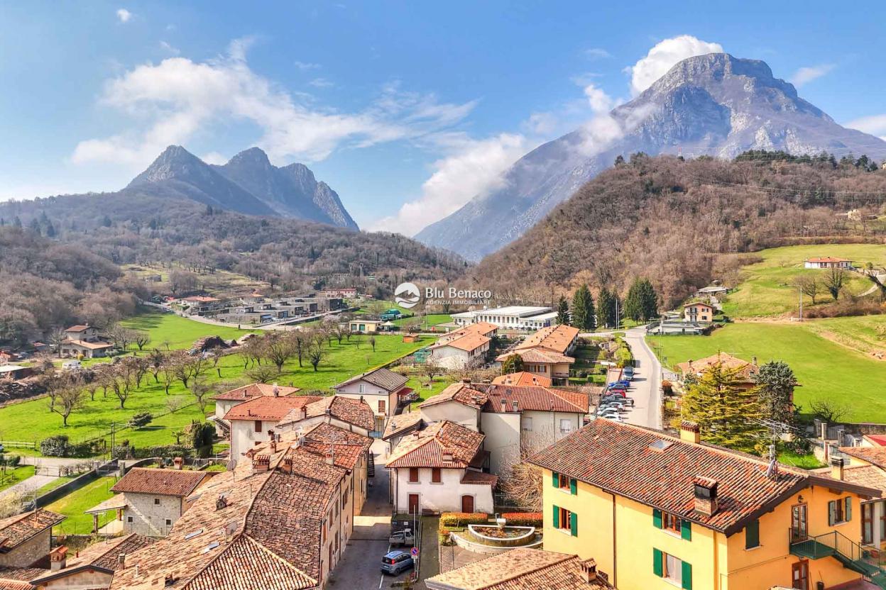 Porzione cielo terra in vendita a Navazzo 