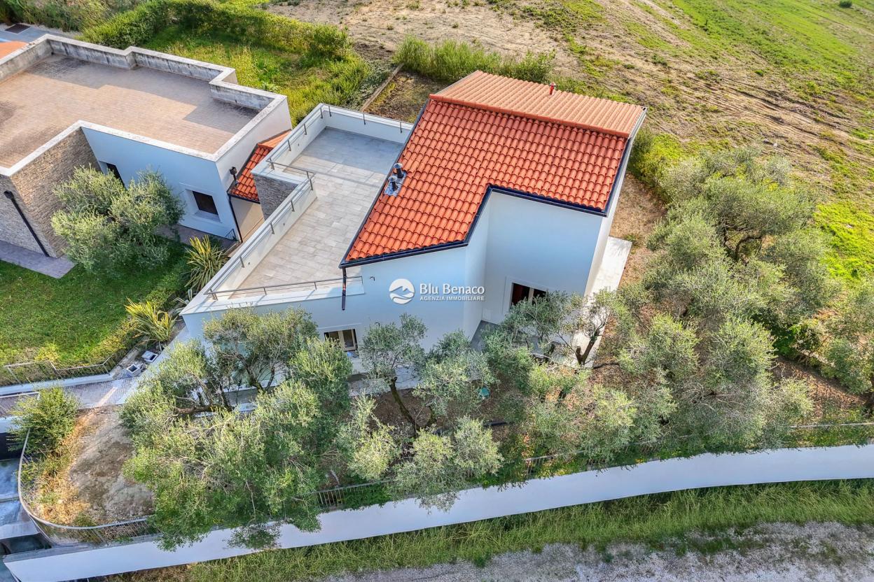 Soiano Del Lago, VIlla singola vista lago. 
