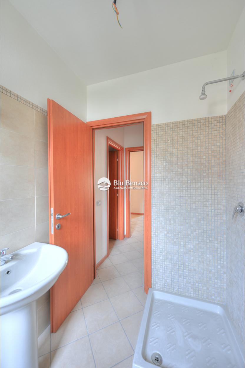 Unmissable three-room apartment for sale in Maderno