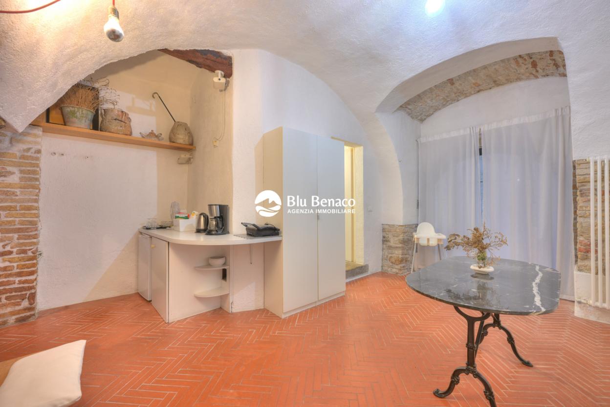 Appartamento piano terra, in vendita porto di Gargnano 