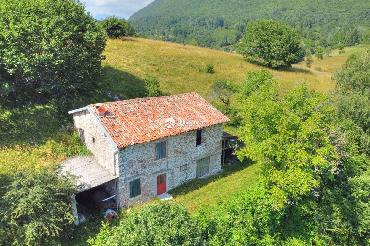 Detached property in Briano