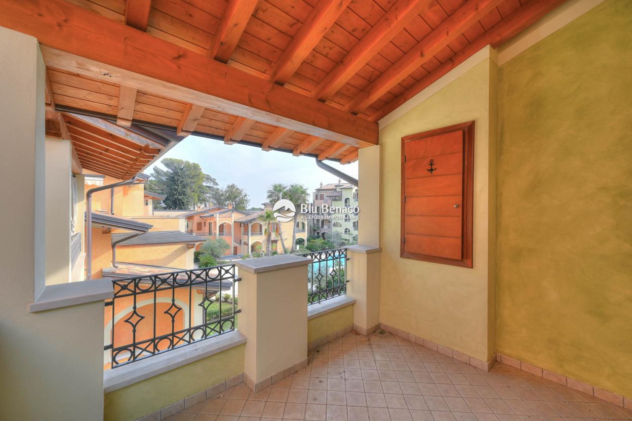 Unmissable three-room apartment for sale in Maderno