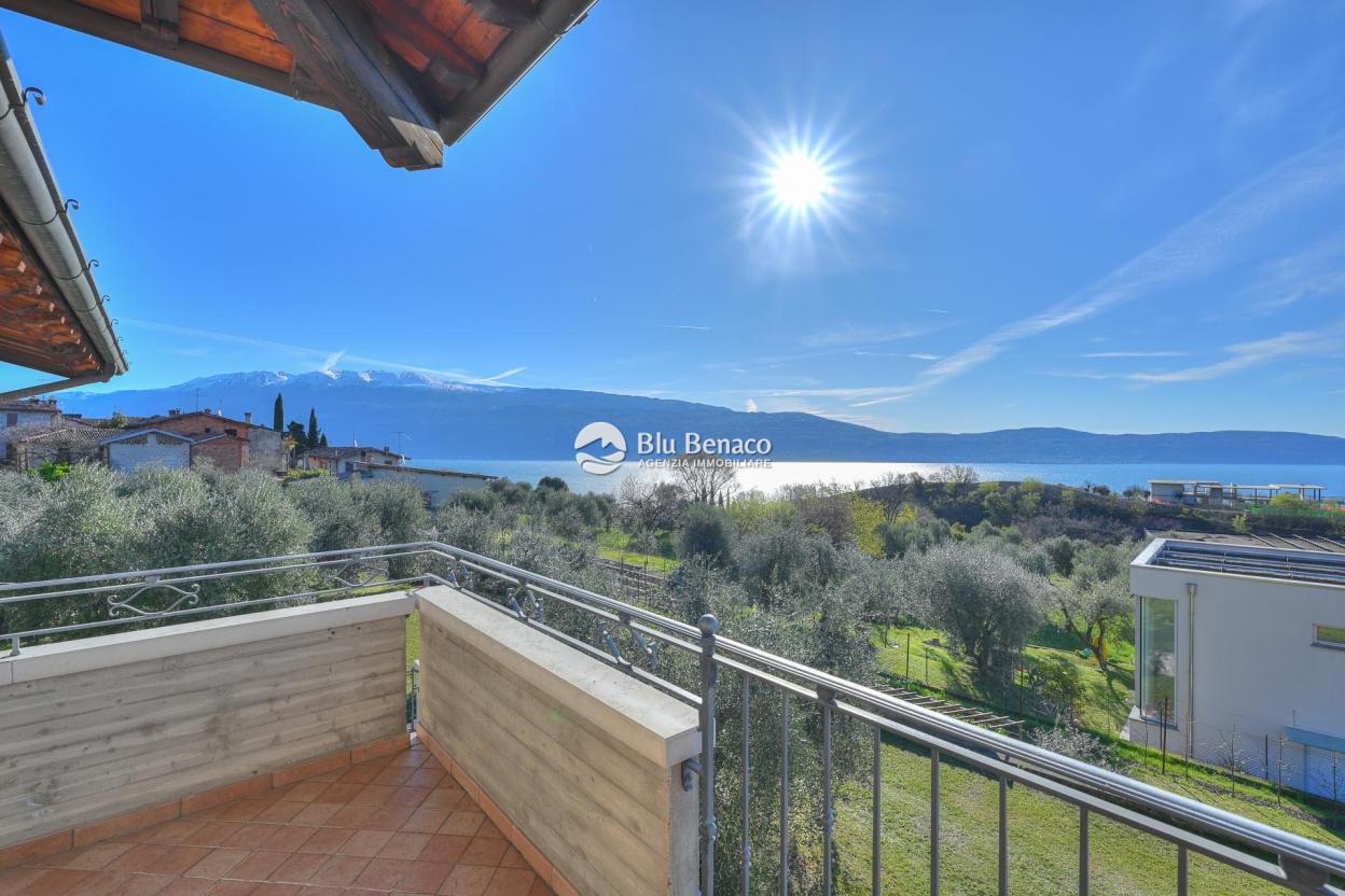 Villa indipendente con vista panoramica a Gaino