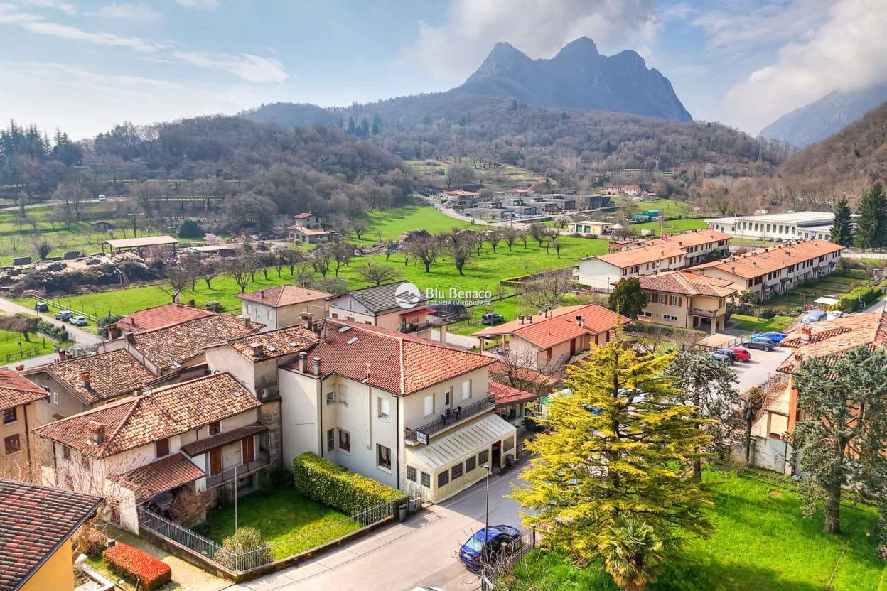 Porzione cielo terra in vendita a Navazzo 