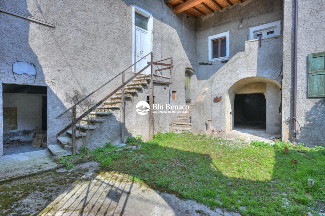 Casale in vendita a Cecina