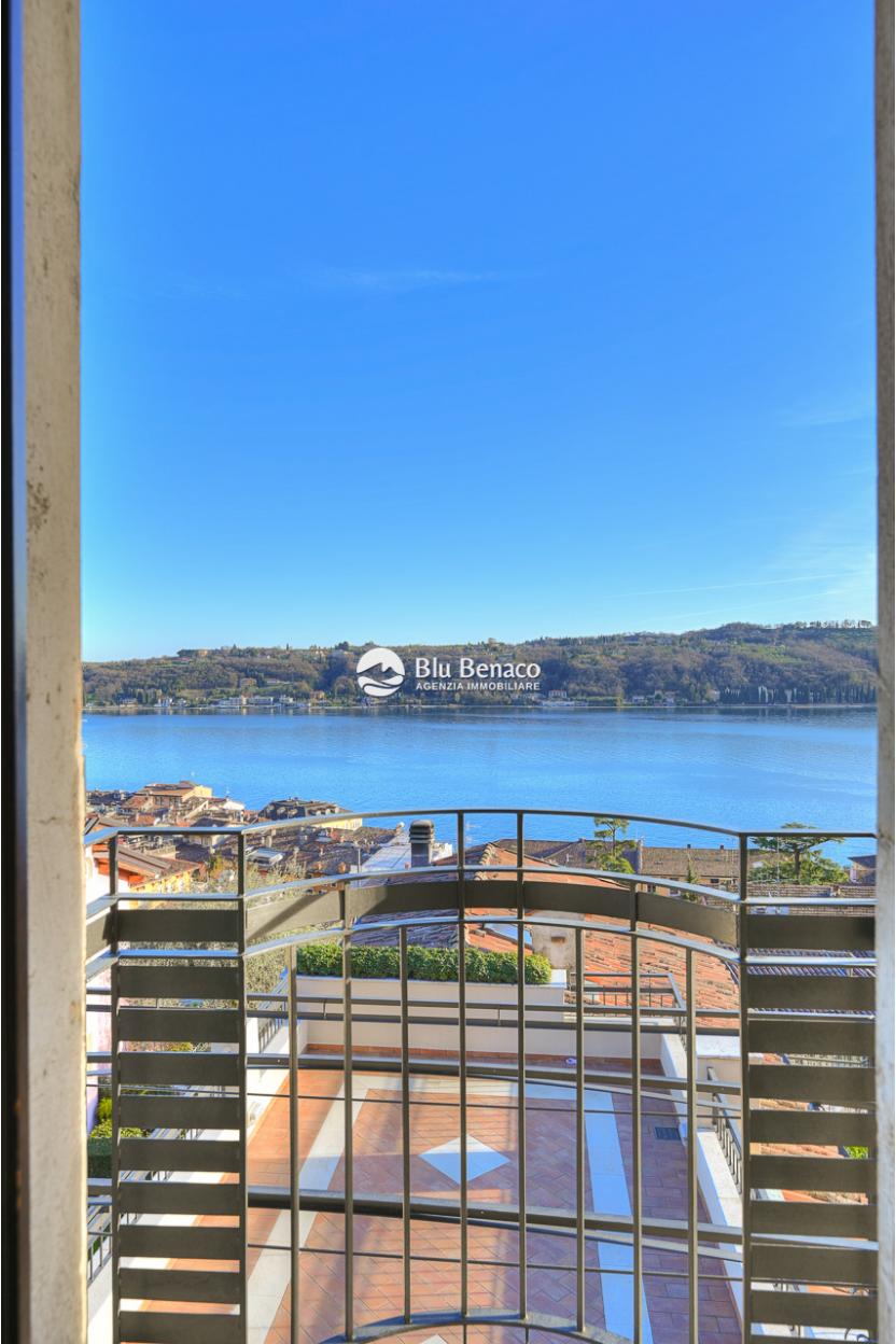 Penthouse for sale with stunning lake view in Salò