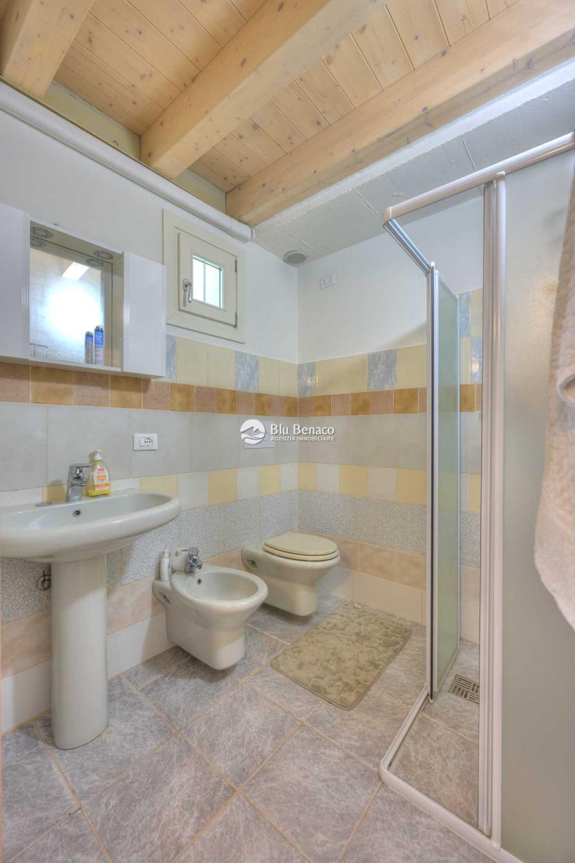 Property for sale in Camerate