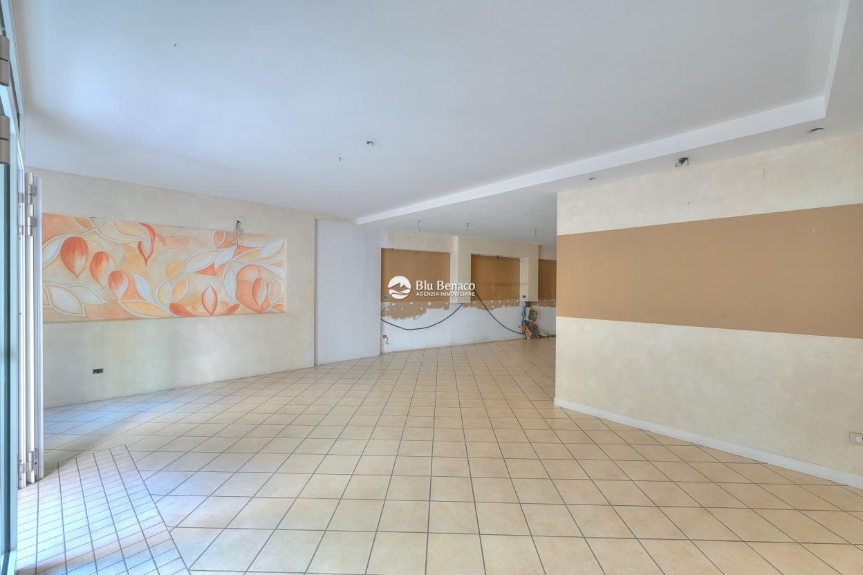 Commercial space for sale in Salò 