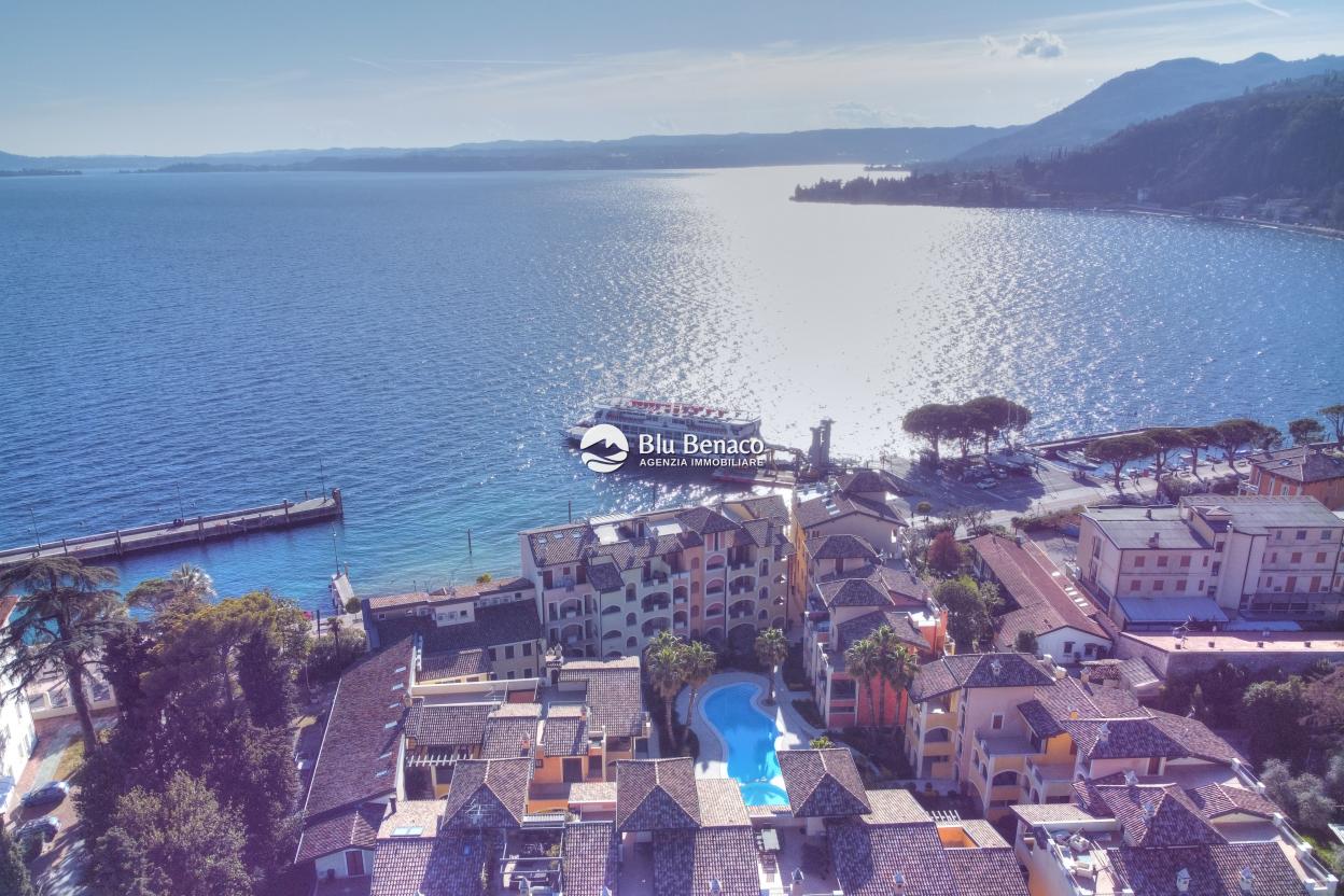 Three-room apartment in prestigious residence near the lake