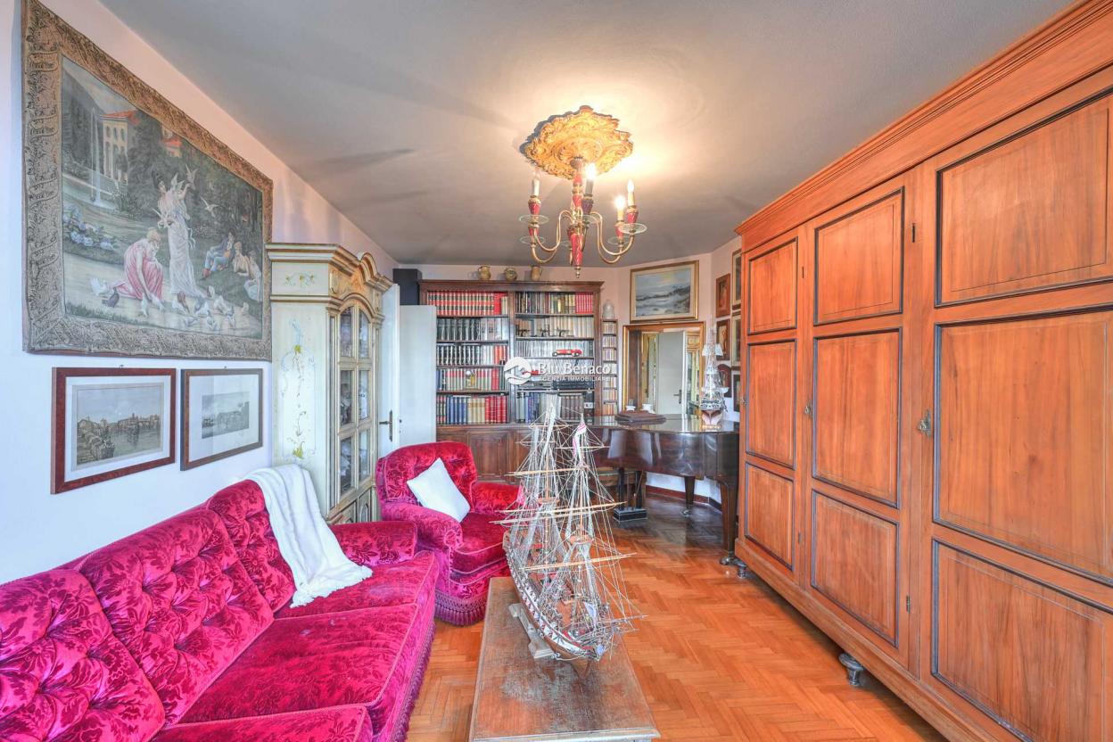 Außergewöhnliche Villa zu verkaufen in Gargnano