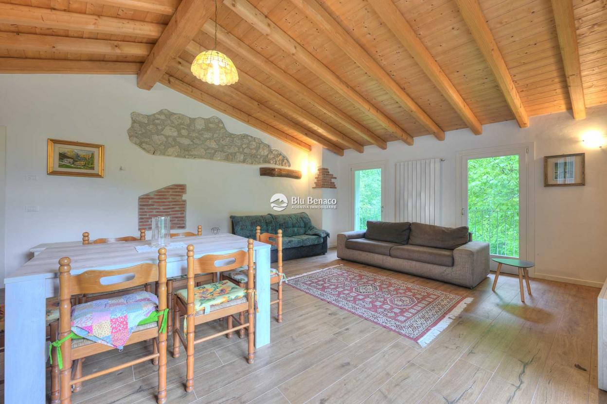 Property for sale in Camerate