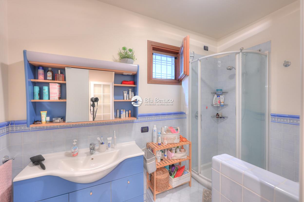 Lovely four-room apartment for sale in Toscolano 