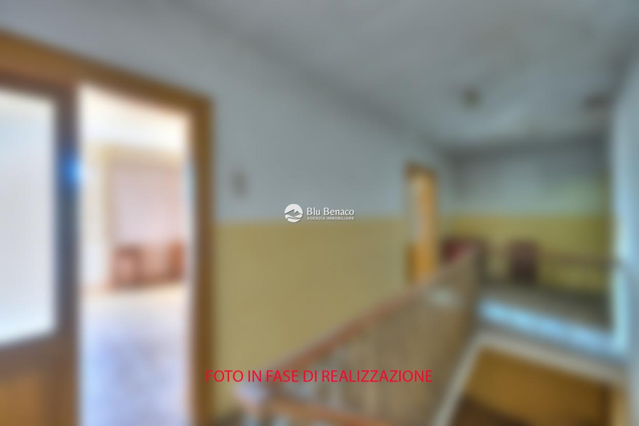 Porzione cielo terra in vendita a Navazzo 