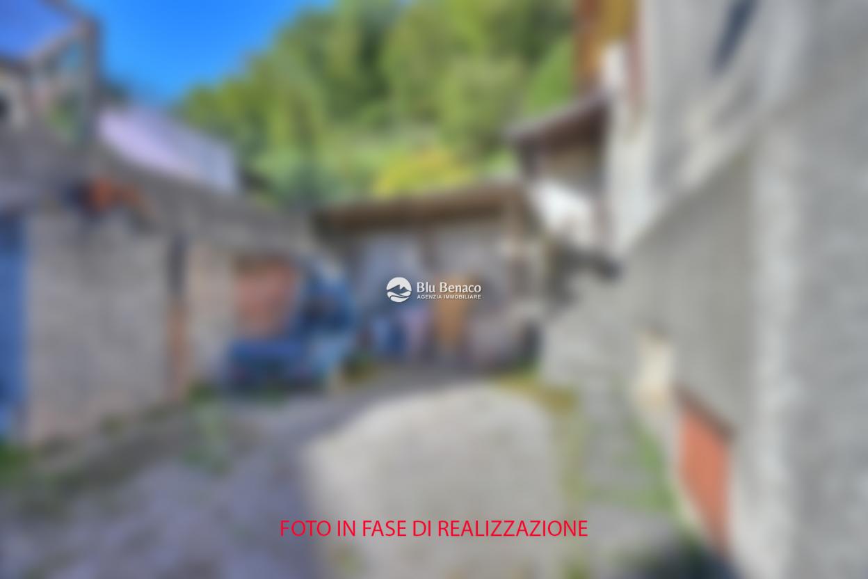 Porzione cielo terra in vendita a Navazzo 