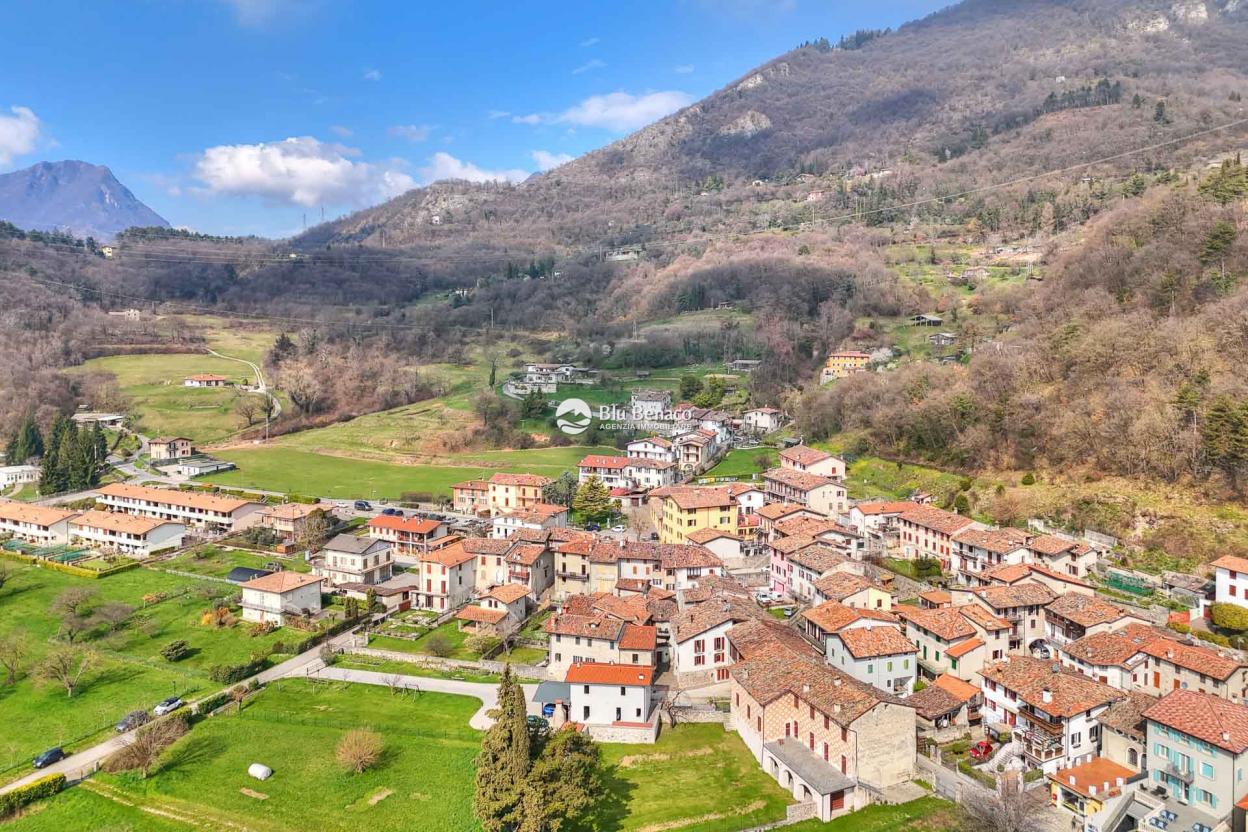 Porzione cielo terra in vendita a Navazzo 