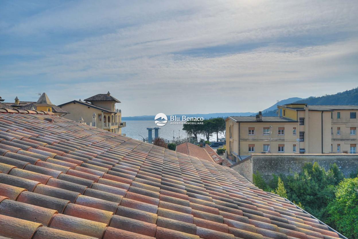 Unmissable three-room apartment for sale in Maderno