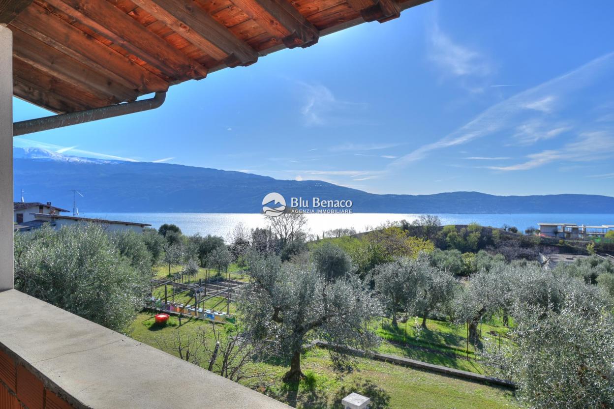 Villa indipendente con vista panoramica a Gaino