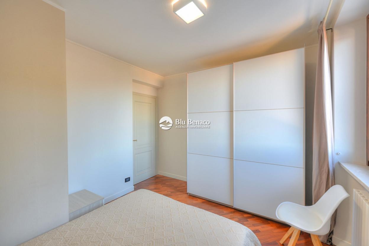 Penthouse for sale with stunning lake view in Salò