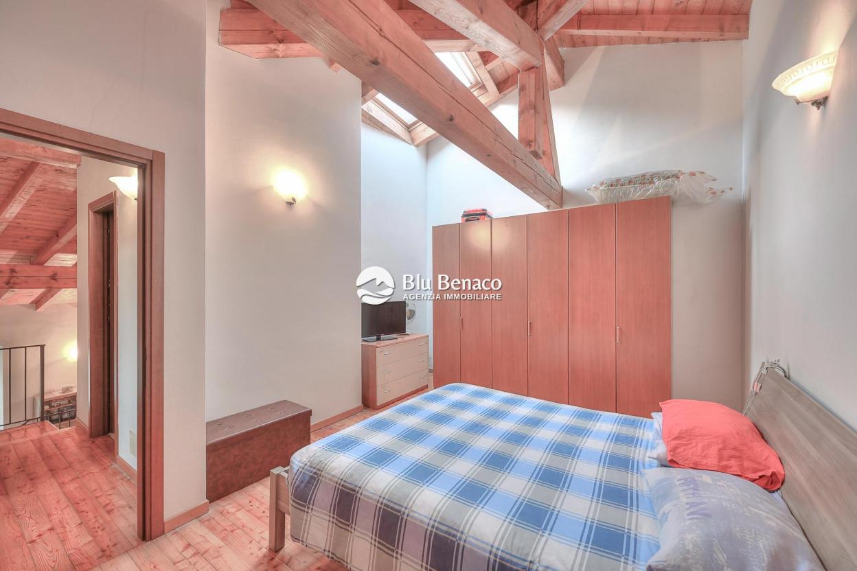 Three-room apartment for sale in historic center in Toscolano