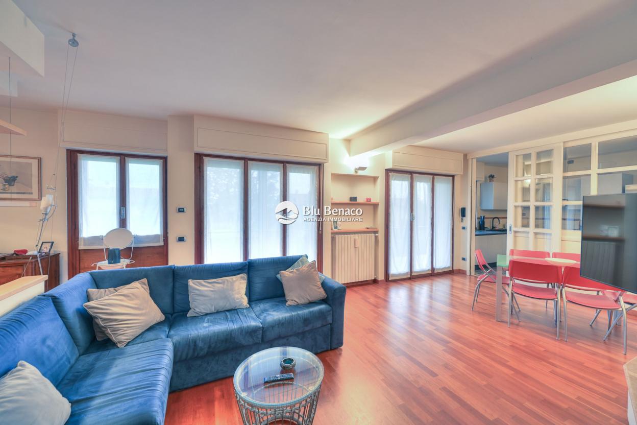 Lovely four-room apartment for sale in Toscolano 