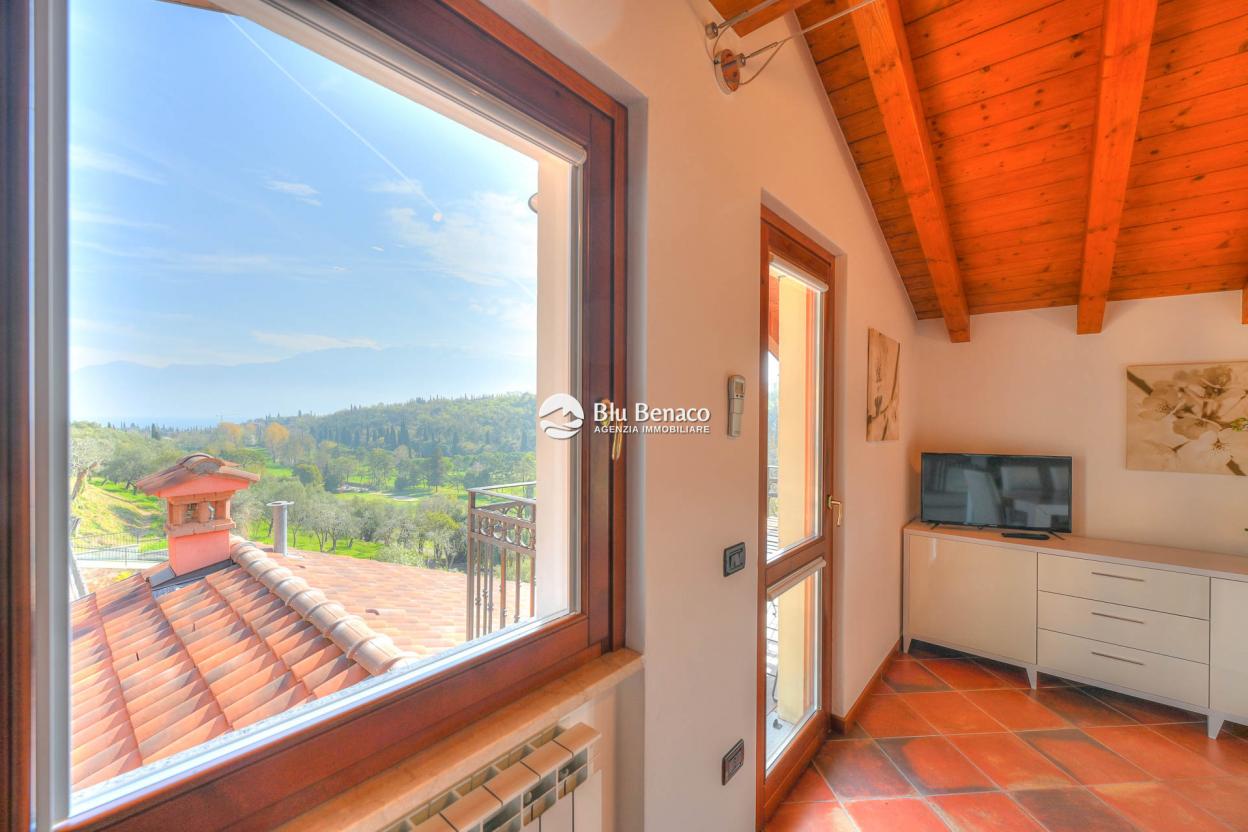 Dachwohnung mit Seeblick im Residenz am Golfplatz