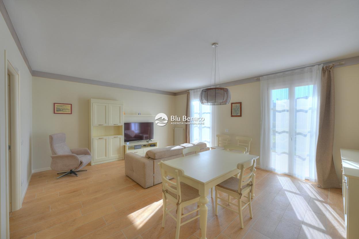 Three-room apartment for sale in Maderno
