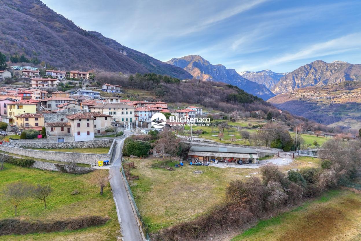 terreno edificabile con magazzino, in vendita Tignale 