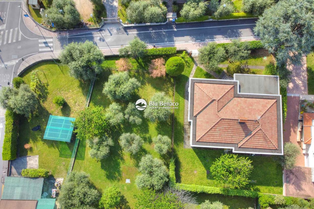 Stunning Villa for sale in Maderno