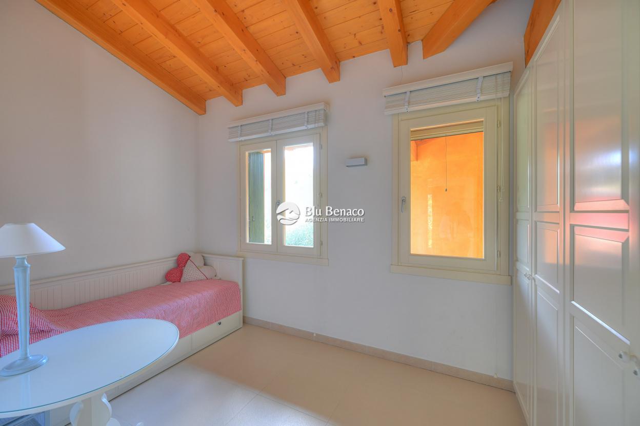 Wonderful semi-detached Villetta for sale