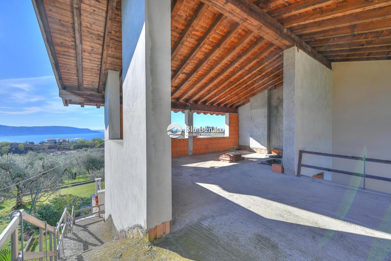 Villa indipendente con vista panoramica a Gaino