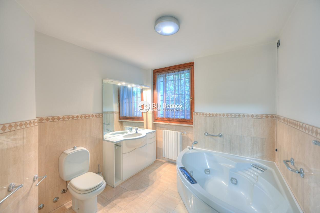Penthouse for sale with stunning lake view in Salò