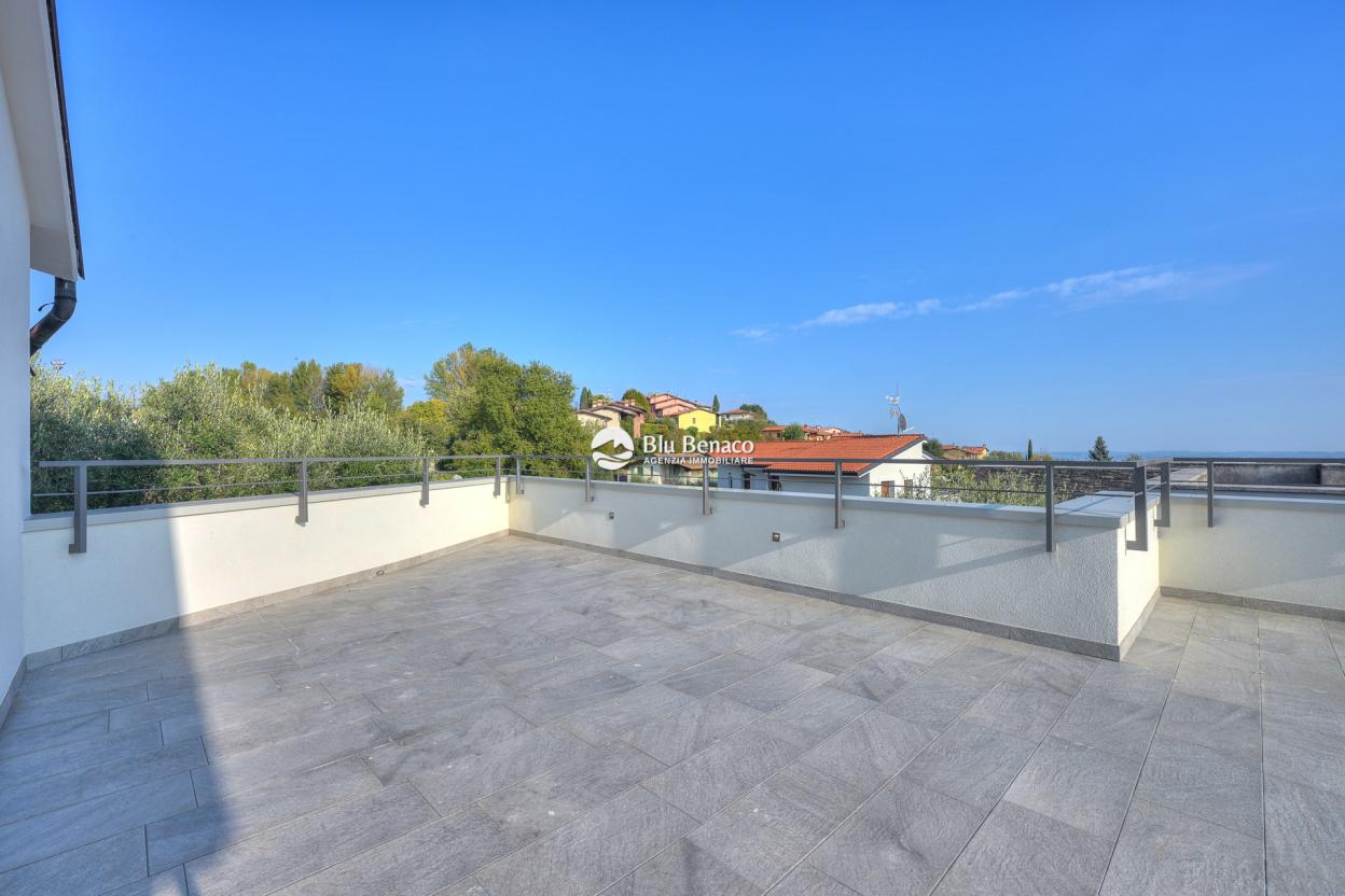 Soiano Del Lago, VIlla singola vista lago. 