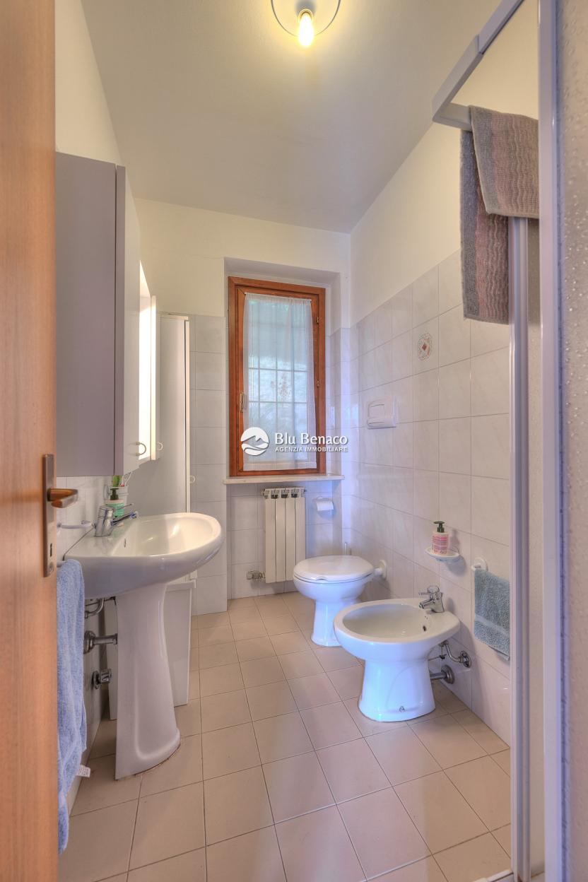 Lake-view apartment for sale in Tignale Lake-view apartment for sale in Tignale