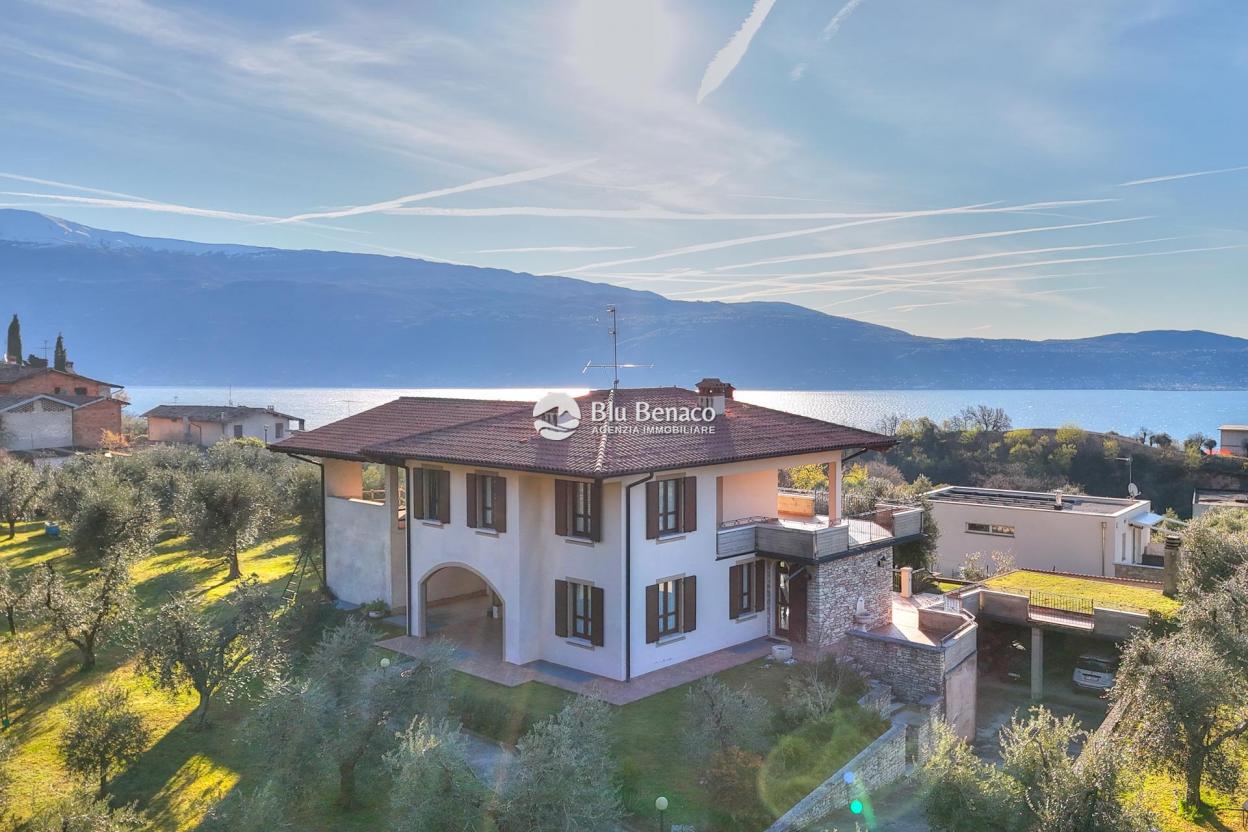 Villa indipendente con vista panoramica a Gaino