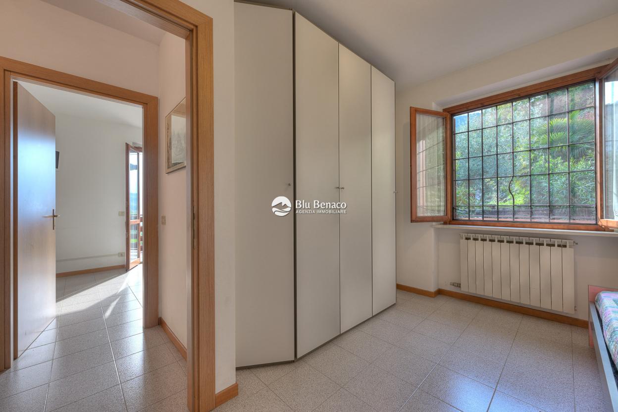 Lake-view apartment for sale in Tignale Lake-view apartment for sale in Tignale
