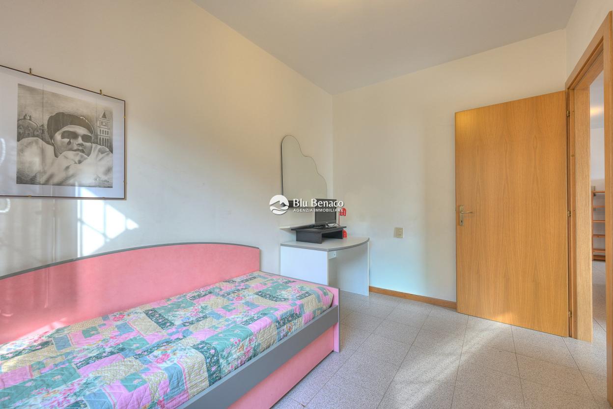 Lake-view apartment for sale in Tignale Lake-view apartment for sale in Tignale