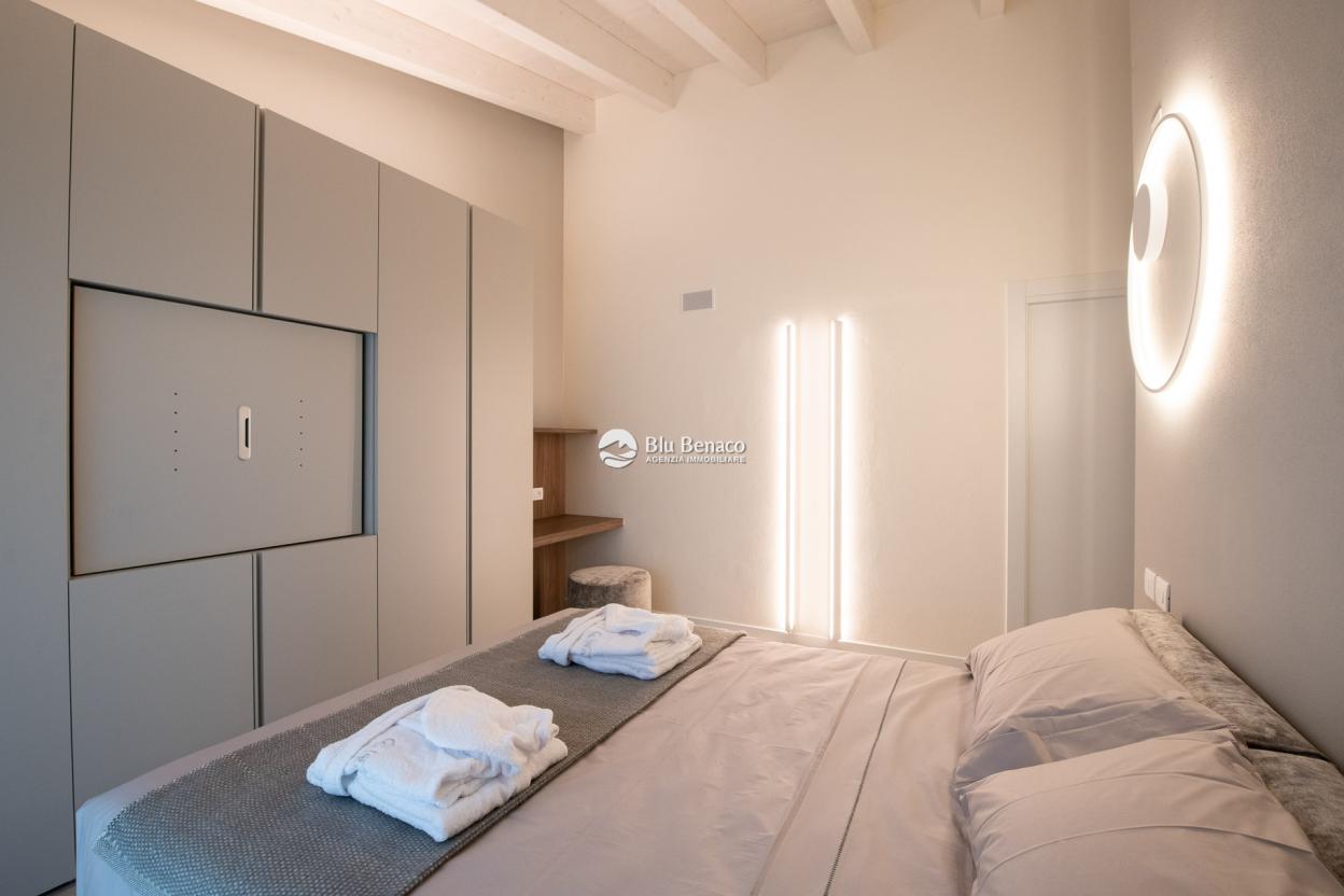 Villa zu verkaufen in Manerba del Garda