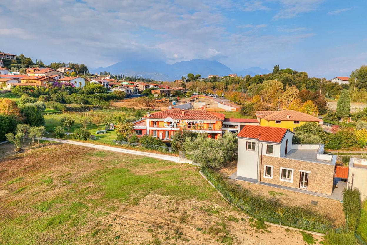 Soiano Del Lago, VIlla singola vista lago. 