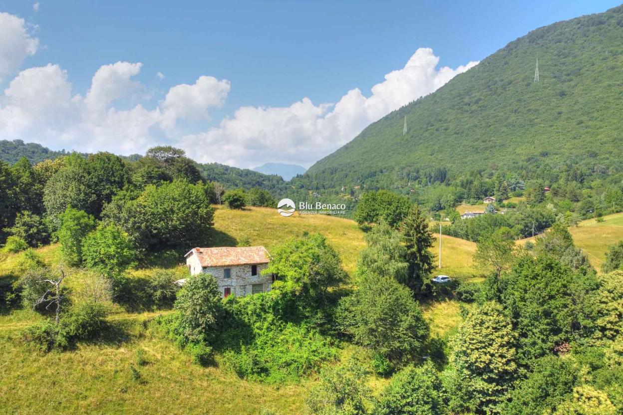 Detached property in Briano