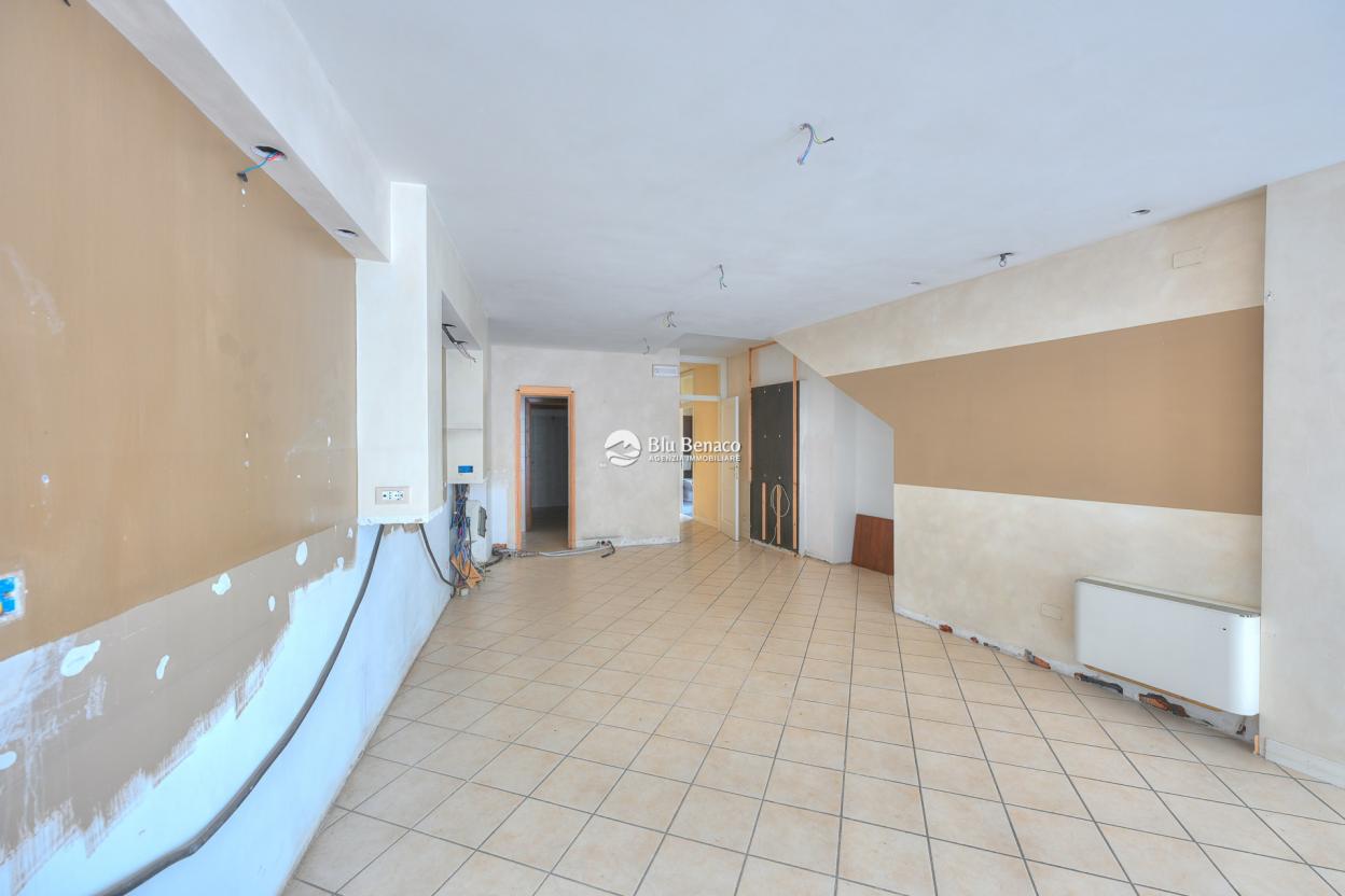 Commercial space for sale in Salò 