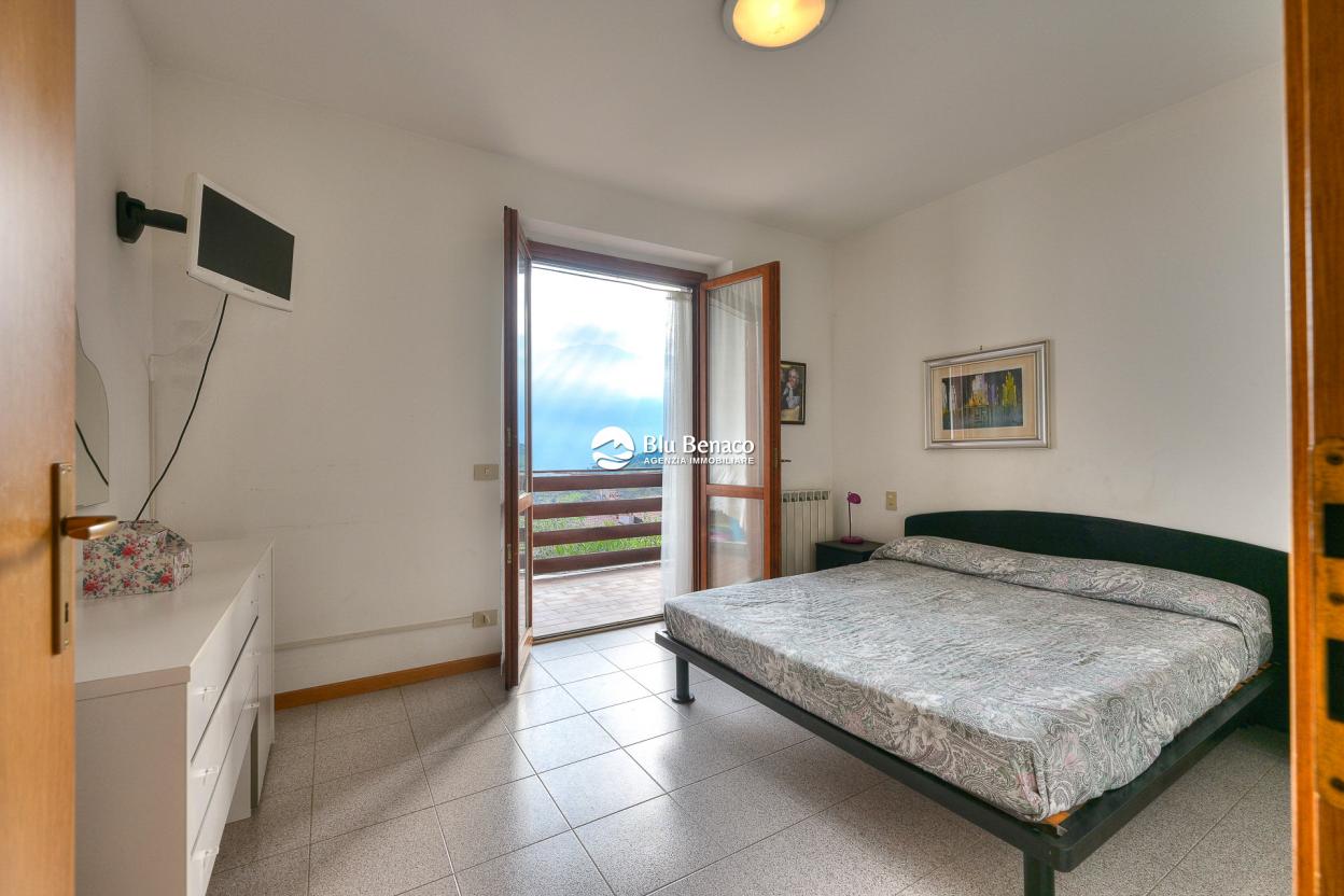 Lake-view apartment for sale in Tignale Lake-view apartment for sale in Tignale