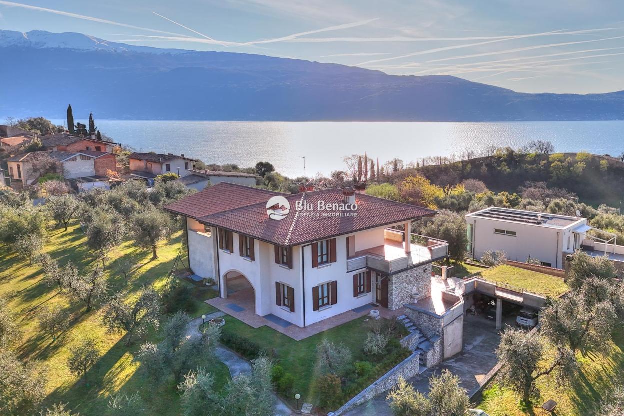 Villa indipendente con vista panoramica a Gaino