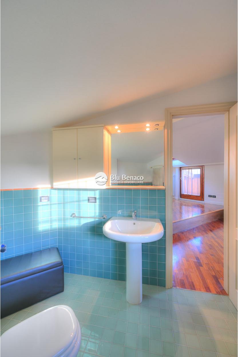 Penthouse for sale with stunning lake view in Salò