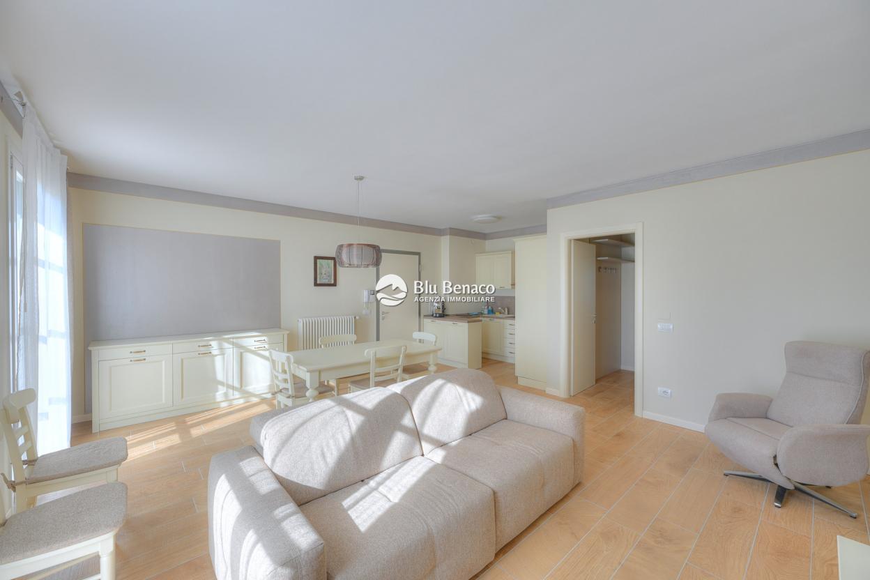 Three-room apartment for sale in Maderno