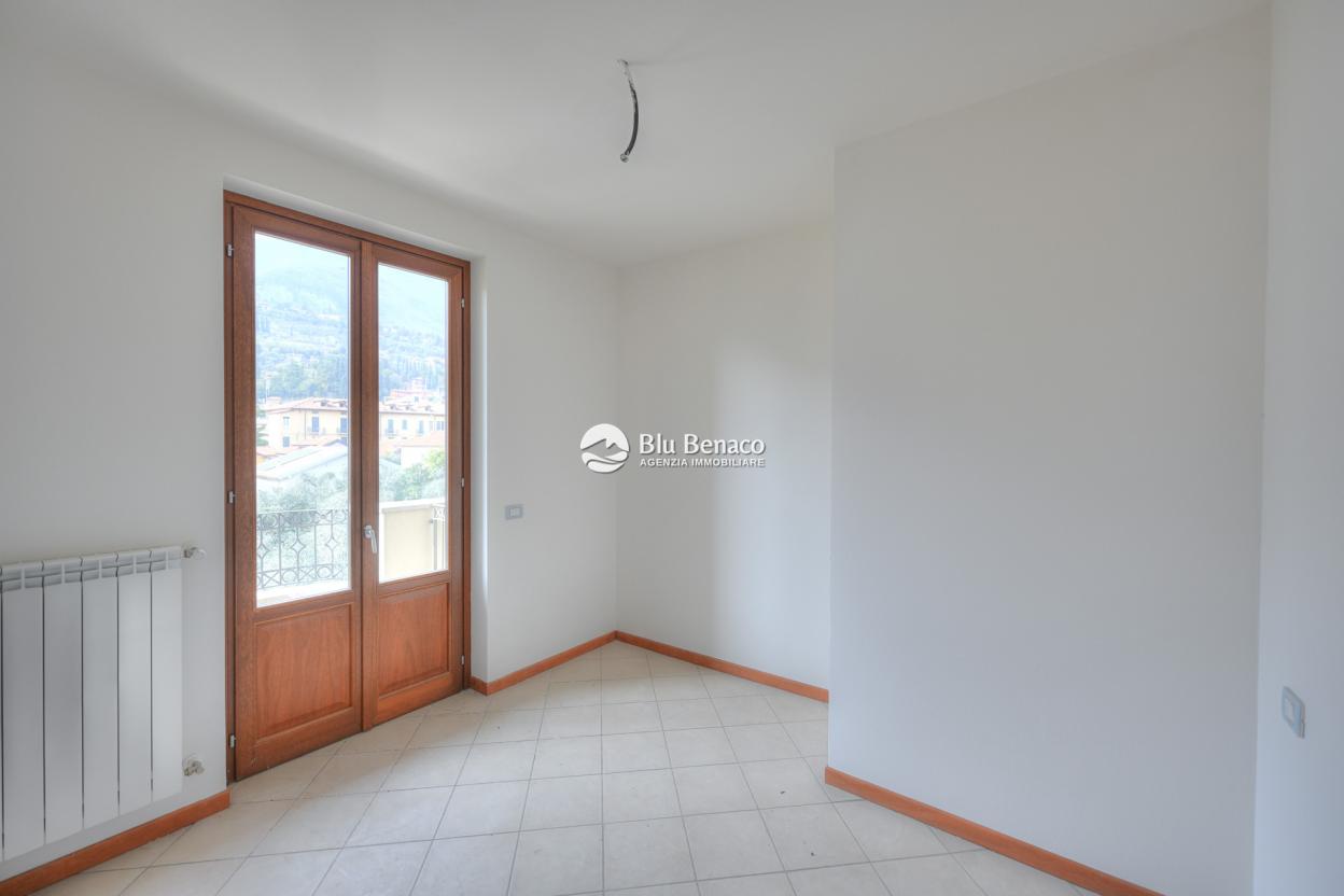 Unmissable three-room apartment for sale in Maderno