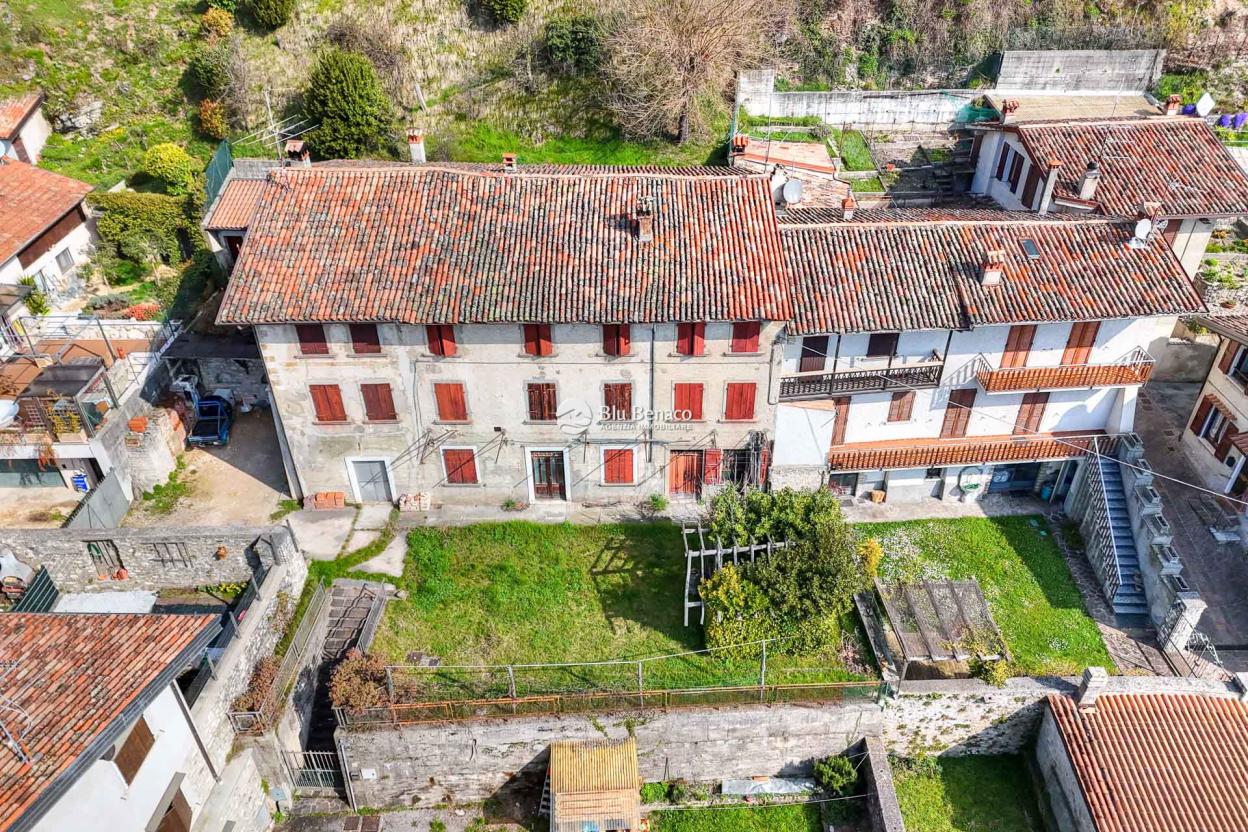 Porzione cielo terra in vendita a Navazzo 