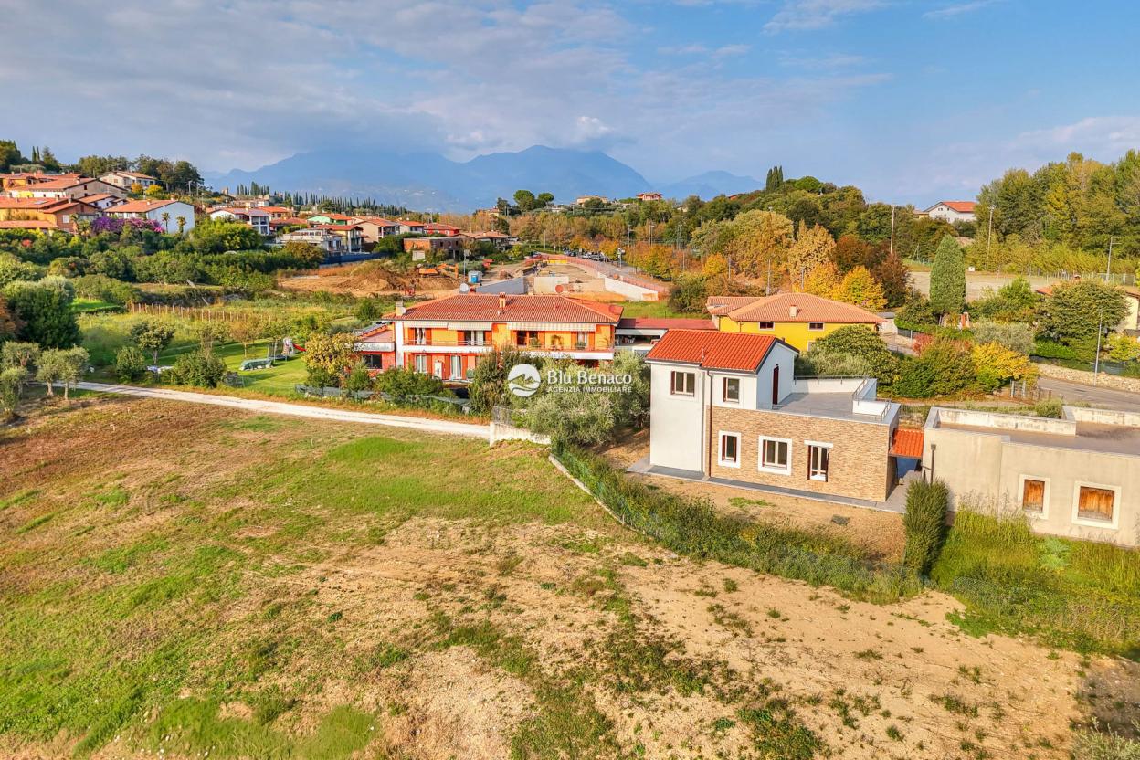 Soiano Del Lago, VIlla singola vista lago. 